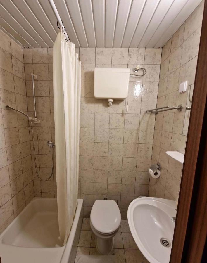 Tang House 唐舍 Hotel Budapest Kültér fotó