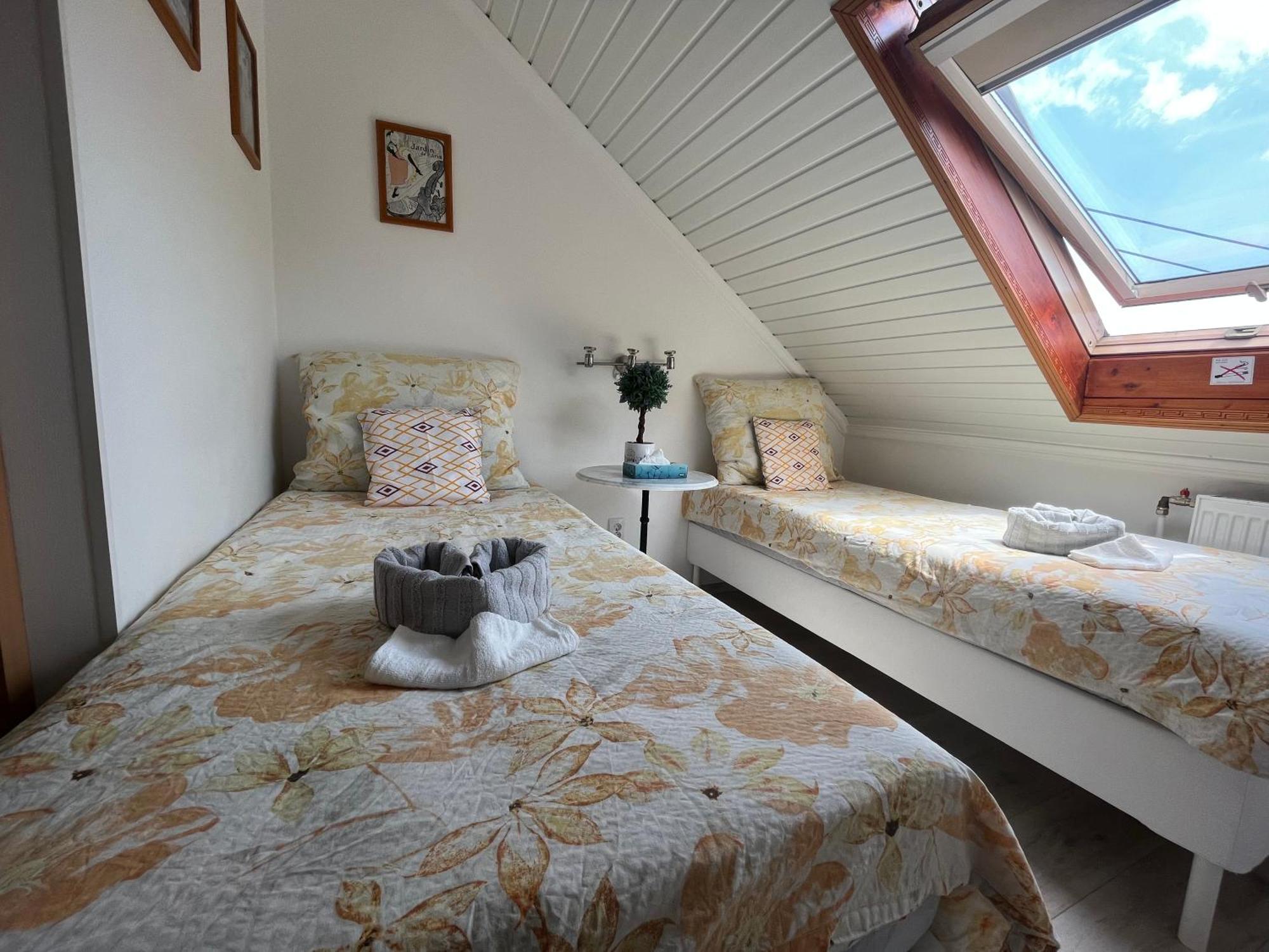 Tang House 唐舍 Hotel Budapest Kültér fotó