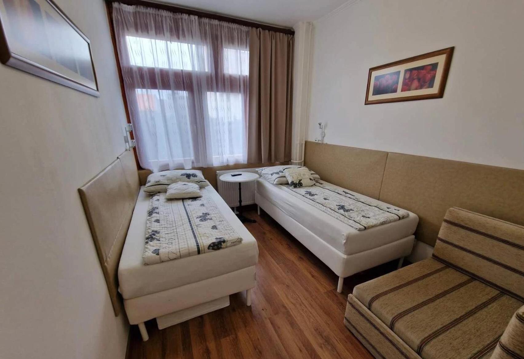 Tang House 唐舍 Hotel Budapest Kültér fotó